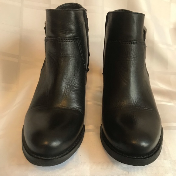 Deky Leather ankle boots made in Italy. - Picture 2 of 11